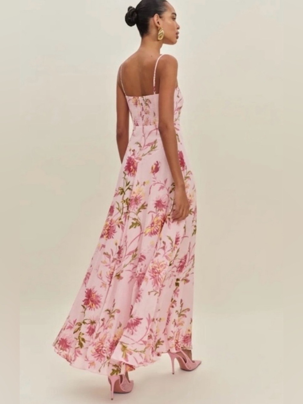 Reformation Bea Dress in Chrysanthemum - Picture 3 of 10